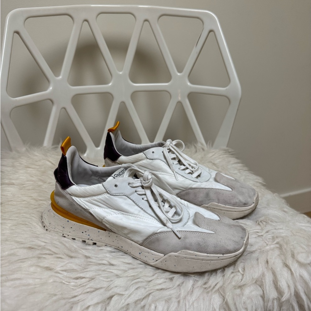 Oncept Men's White and Gray Sneakers